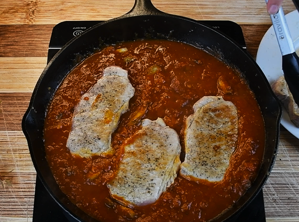 Pork Cutlets in Red Sauce - Step 6